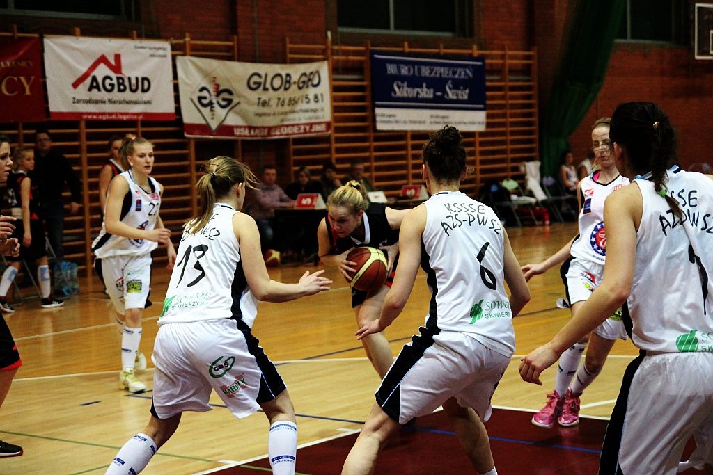 Ekonom Legnica - AZS PWSZ II Gorzów Wlkp. 49:101