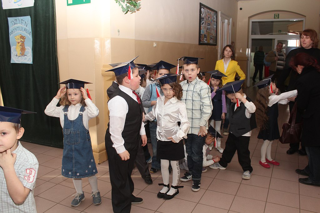 Pasowanie na ucznia w SP 1 w Legnicy