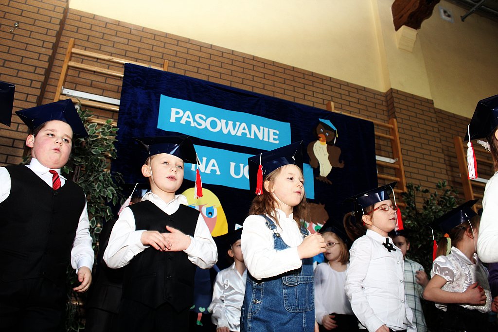 Pasowanie na ucznia w SP 1 w Legnicy
