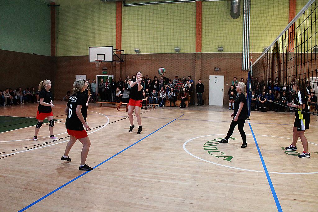 Siatkarki II LO obroniły tytuł mistrza Legnicy