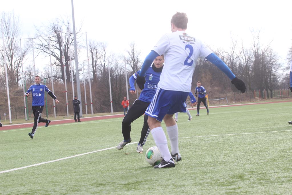 Miedź lepsza do Górnika. Piękny gol Kiełpińskiego
