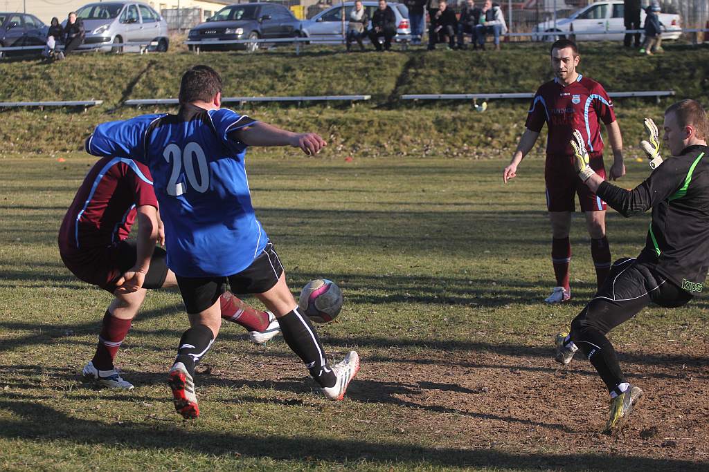 Sparing: Błękitni - Dąb 2:4