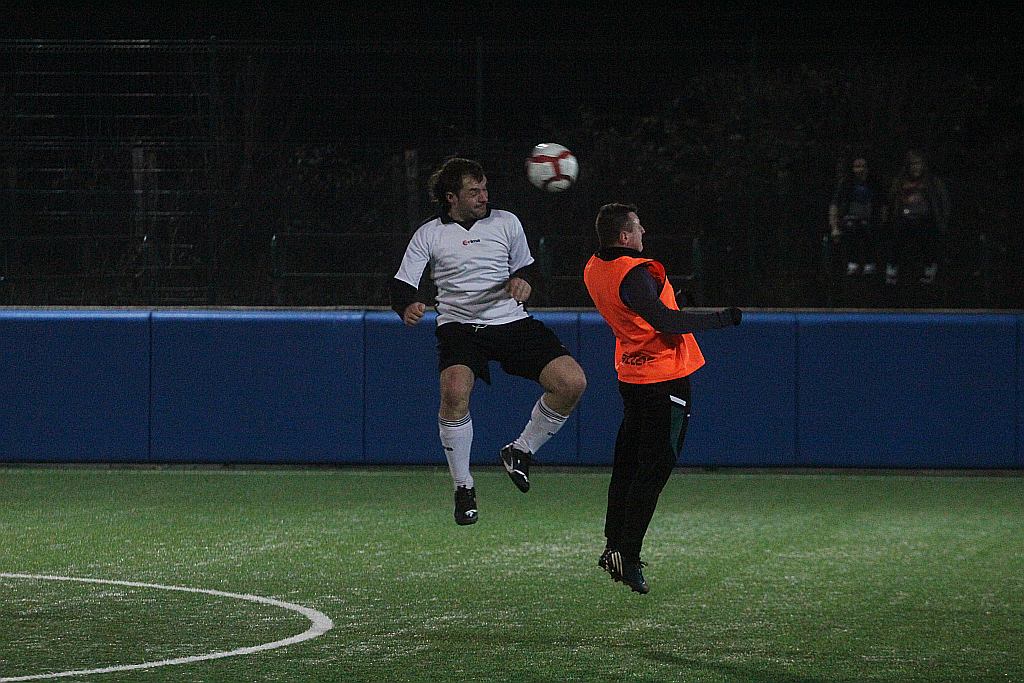 Sparing: KS Legnickie Pole - Dąb 5:4