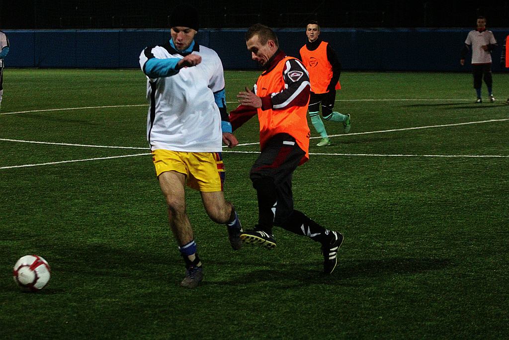 Sparing: KS Legnickie Pole - Dąb 5:4