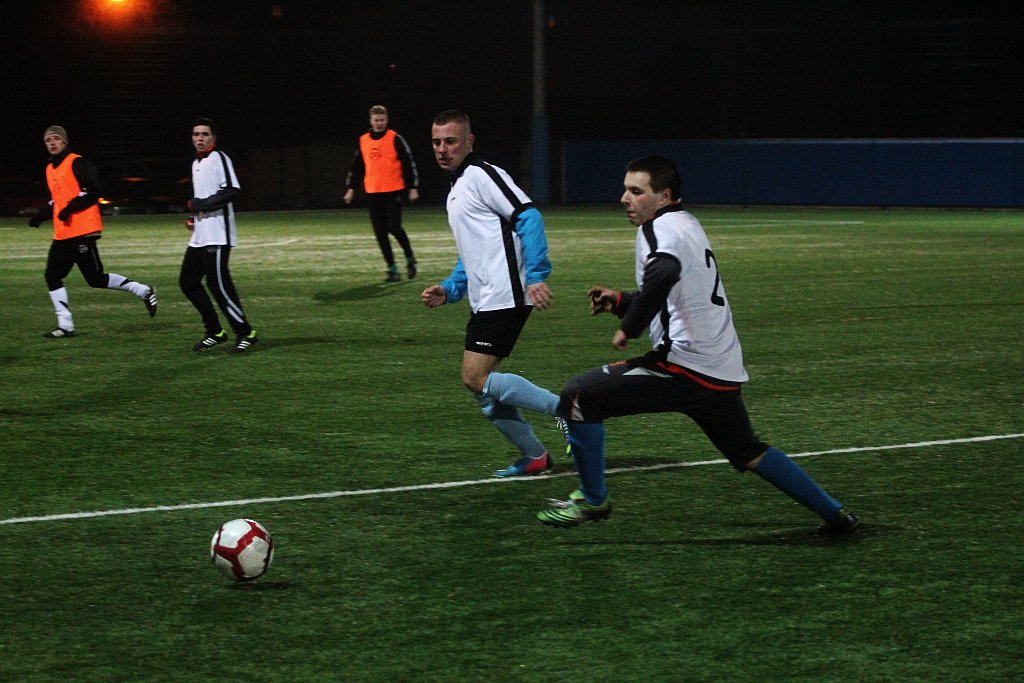 Sparing: KS Legnickie Pole - Dąb 5:4