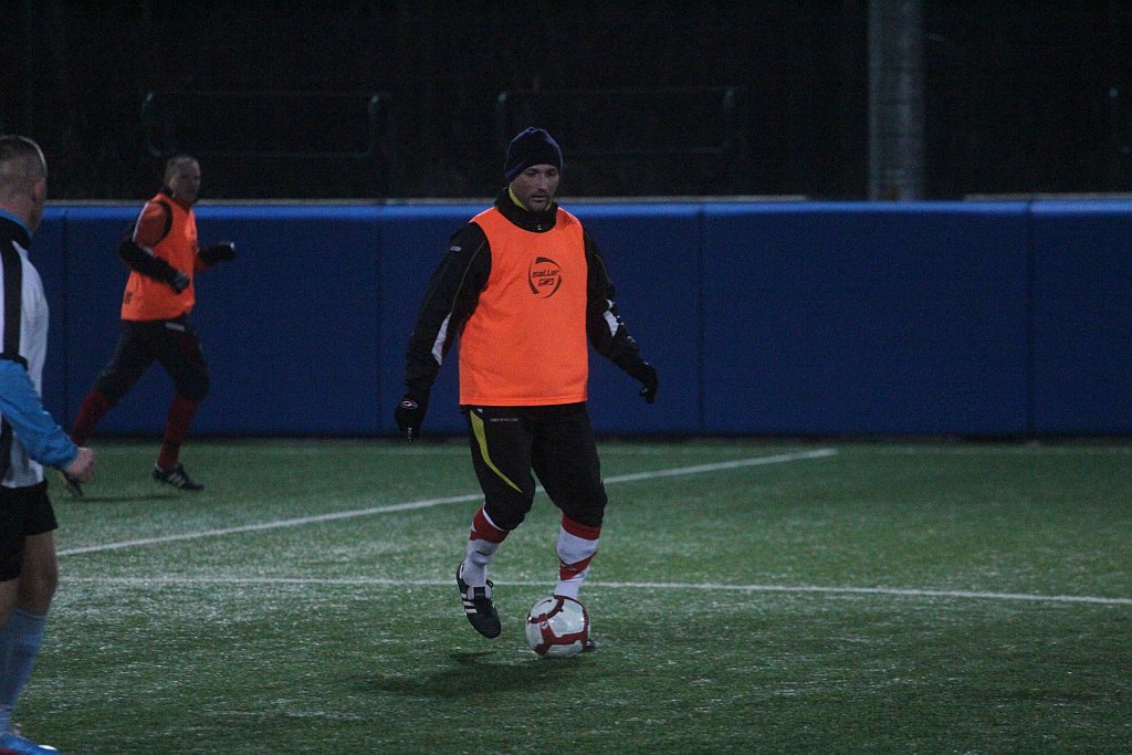 Sparing: KS Legnickie Pole - Dąb 5:4