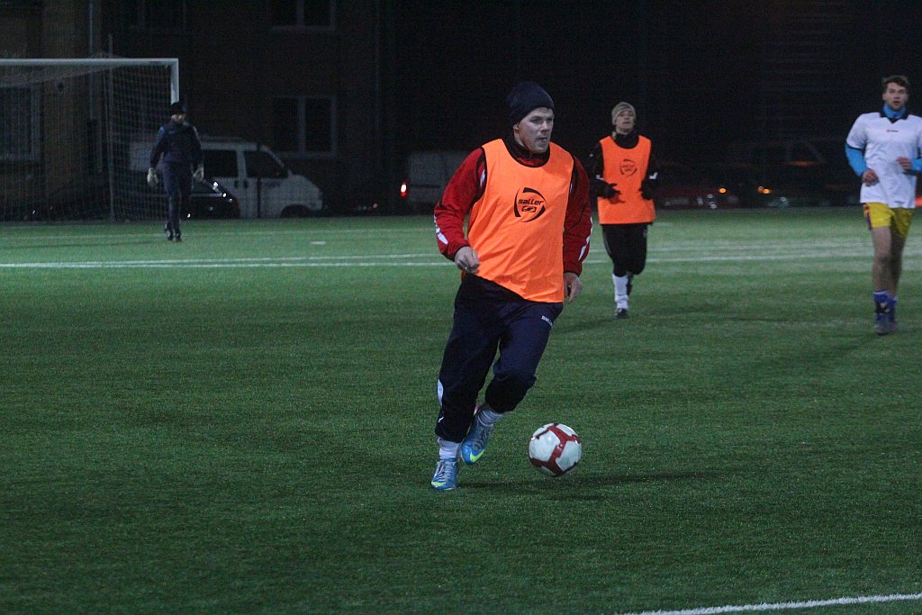 Sparing: KS Legnickie Pole - Dąb 5:4