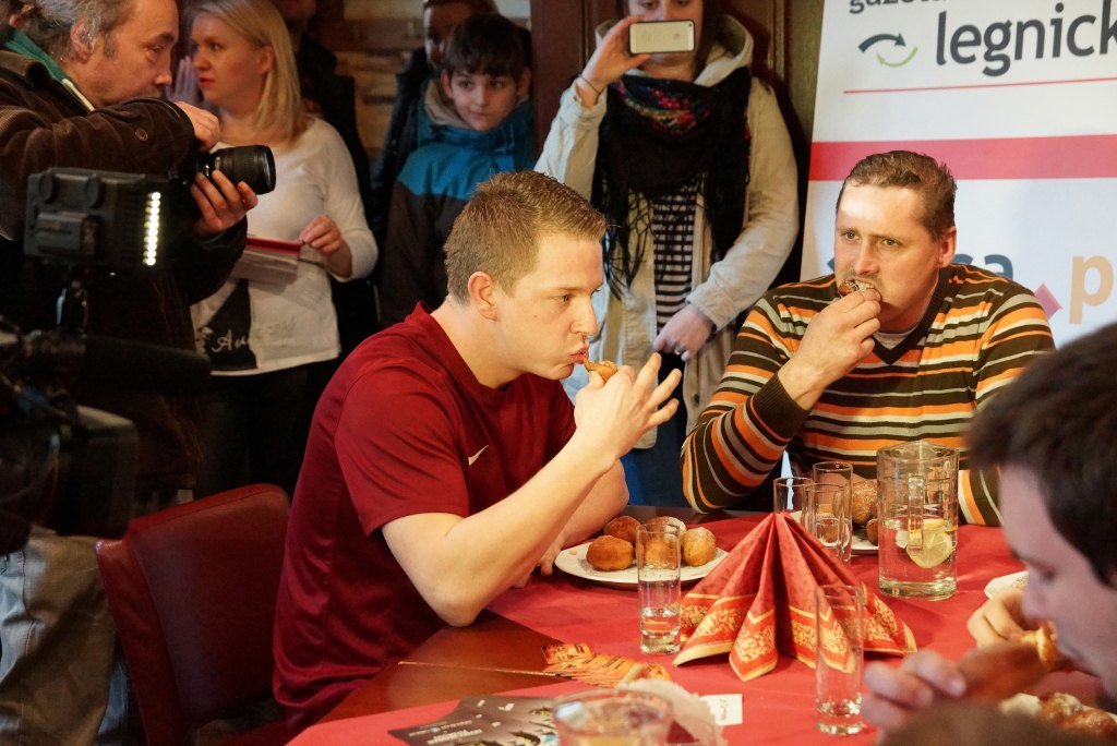 II Mistrzostwa Legnicy w Jedzeniu Pączków