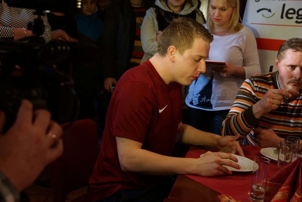 II Mistrzostwa Legnicy w Jedzeniu Pączków