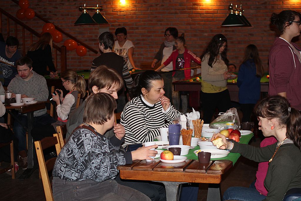 Kosmiczny karnawał w Komecie