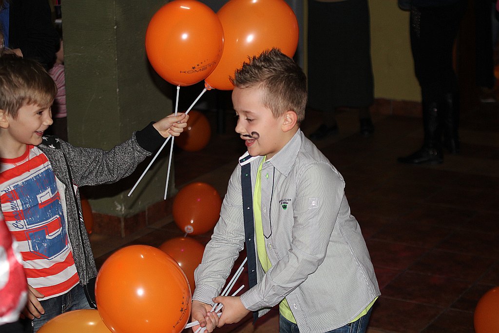 Kosmiczny karnawał w Komecie