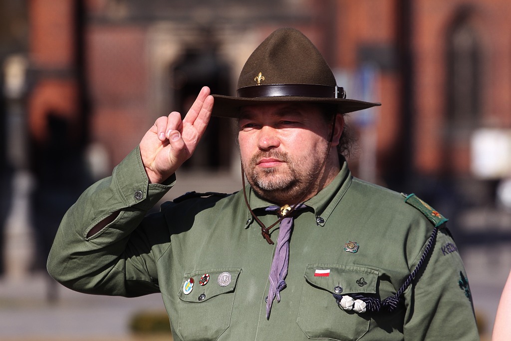 Prawica świętowała pod lewicowym pomnikiem