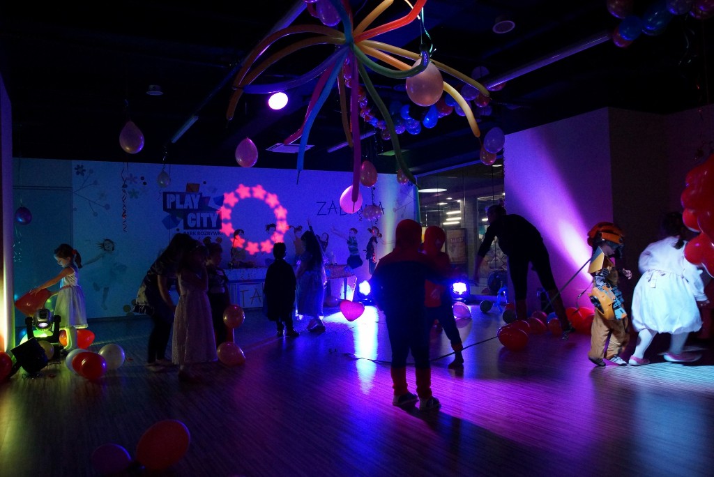 Karnawałowe zakończenie ferii z Abbą w tle