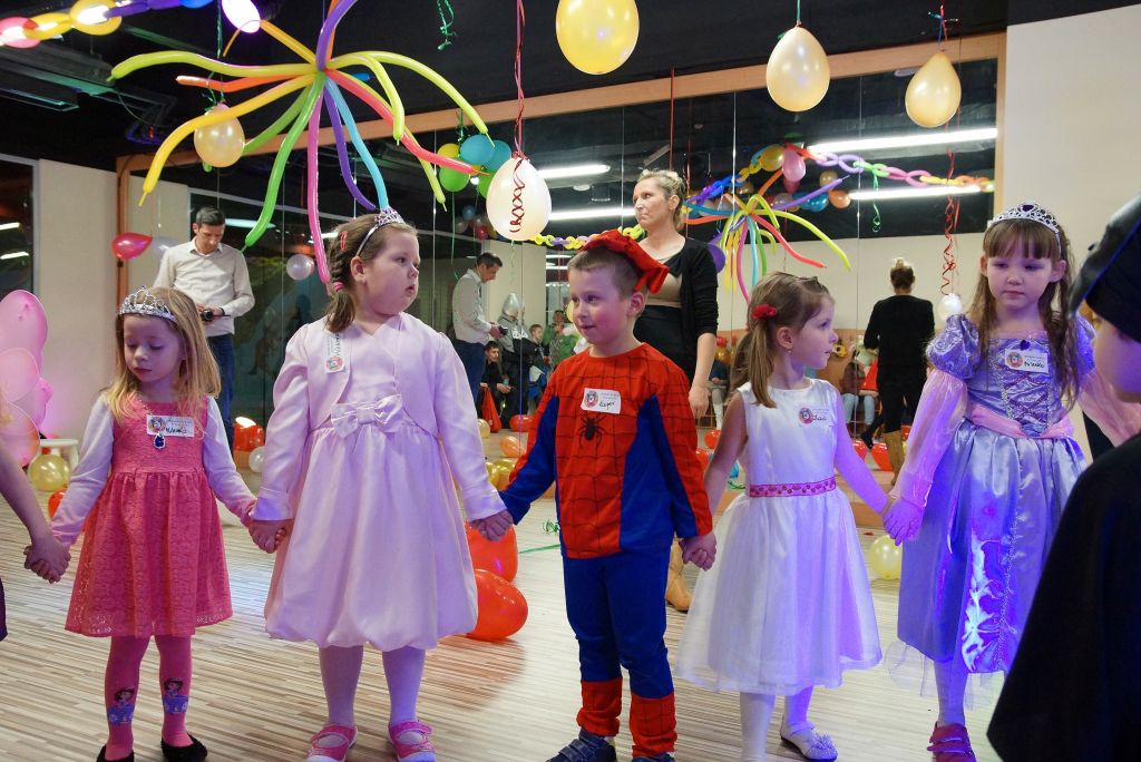 Karnawałowe zakończenie ferii z Abbą w tle