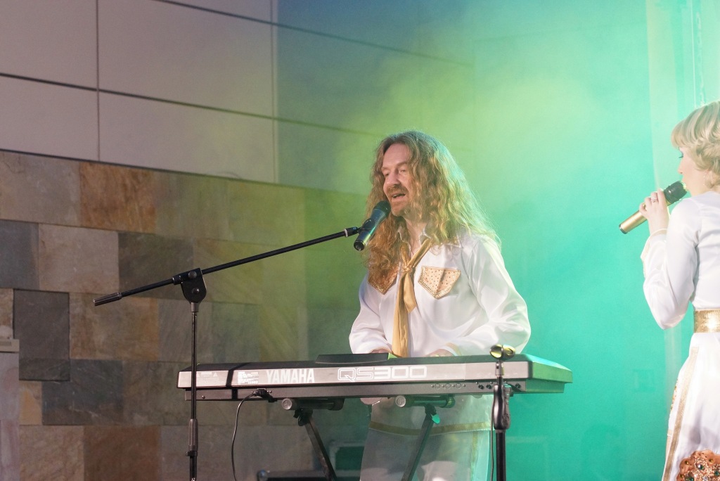 Karnawałowe zakończenie ferii z Abbą w tle