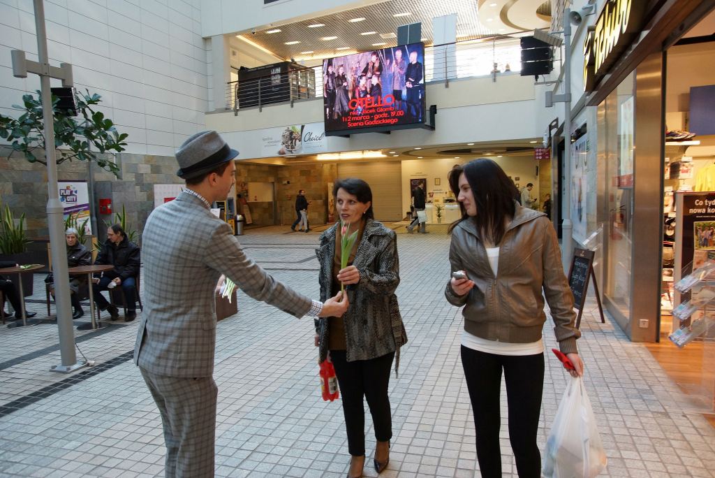 Kwiaty na Dzień Kobiet w Galerii Piastów