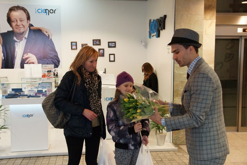 Kwiaty na Dzień Kobiet w Galerii Piastów