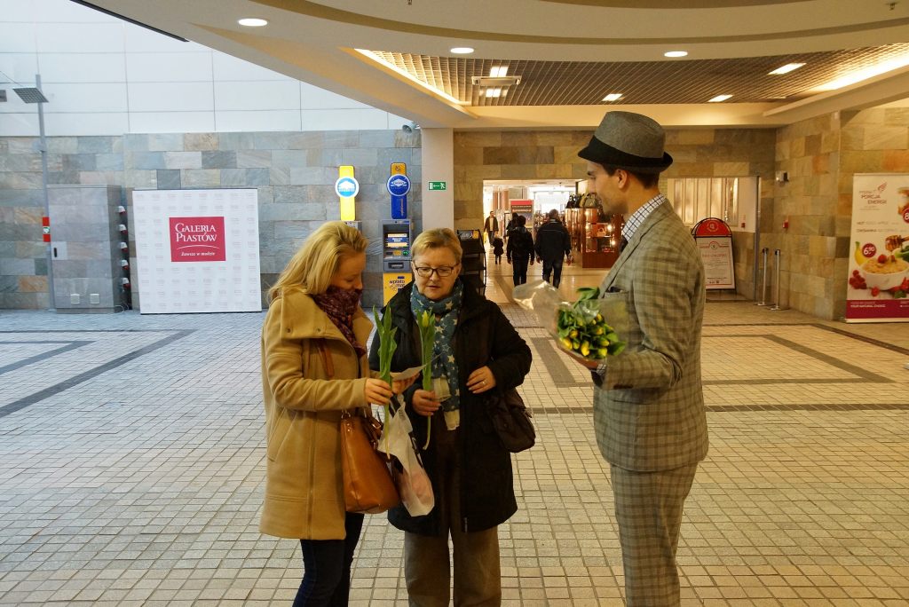 Kwiaty na Dzień Kobiet w Galerii Piastów