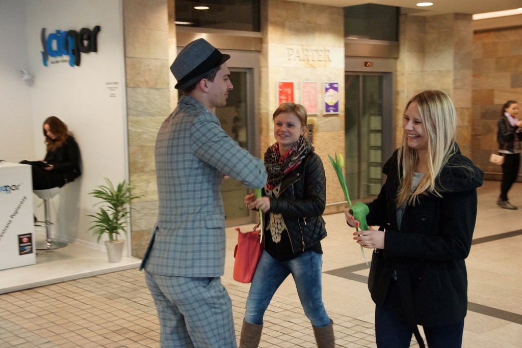 Kwiaty na Dzień Kobiet w Galerii Piastów