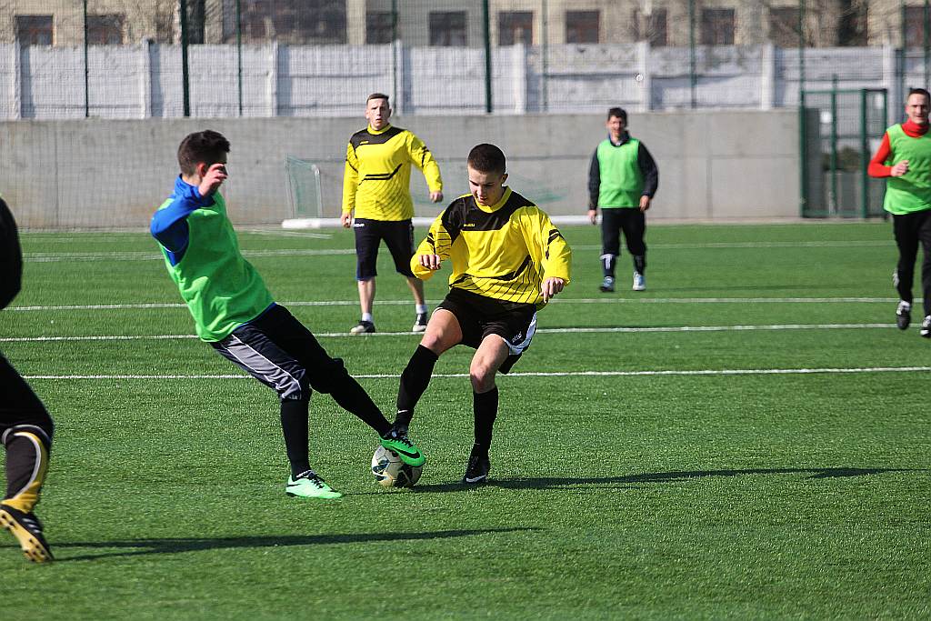 Sparing: Konfeks LDJ - GKS Męcinka 3:3