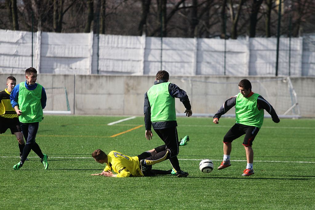 Sparing: Konfeks LDJ - GKS Męcinka 3:3