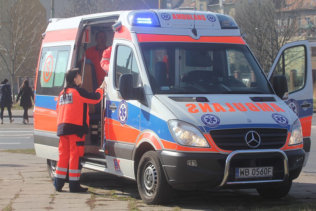 Wypadek na skrzyżowaniu ulic Leszczyńskiej i Ścinawskiej