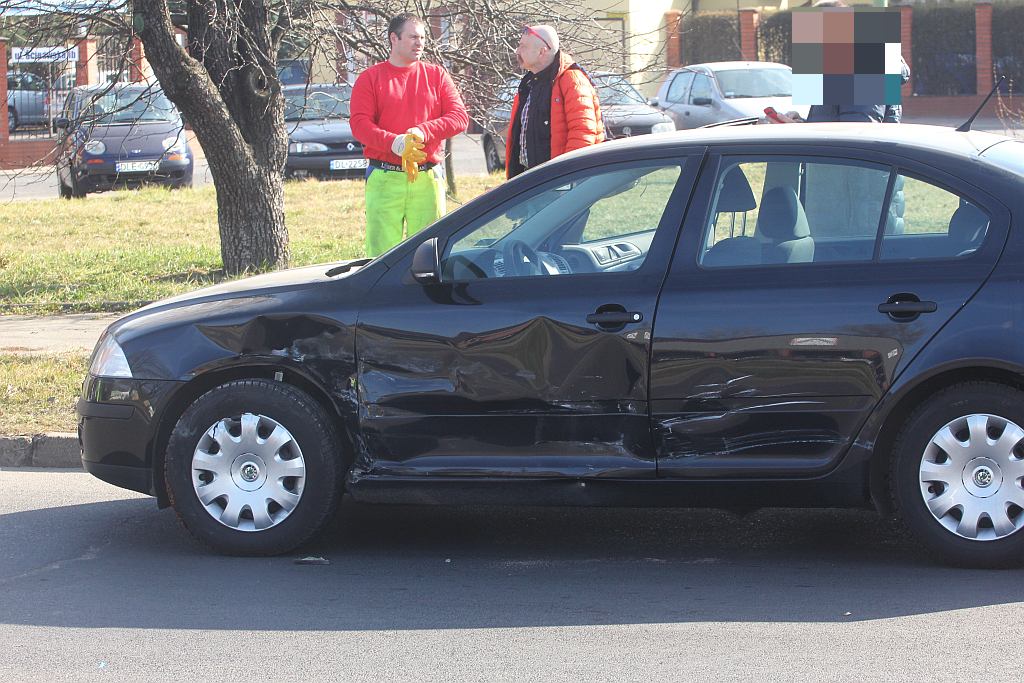 Wypadek na skrzyżowaniu ulic Leszczyńskiej i Ścinawskiej