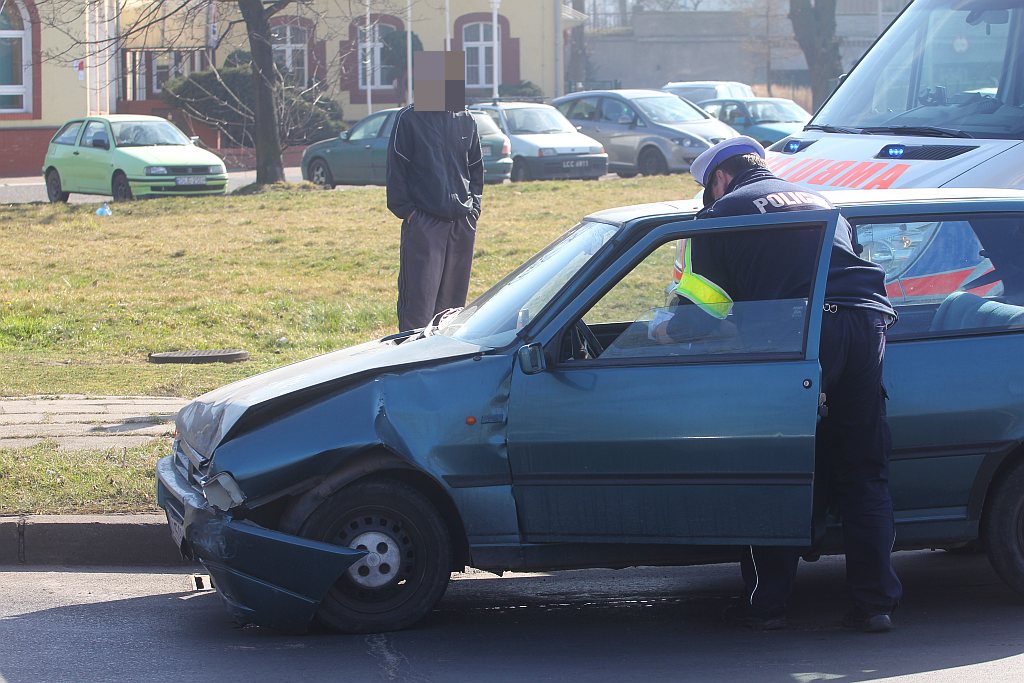 Wypadek na skrzyżowaniu ulic Leszczyńskiej i Ścinawskiej