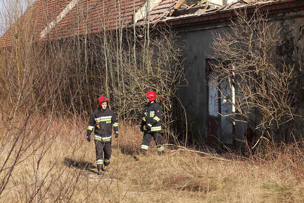 Runął dach stodoły. Obyło się bez ofiar