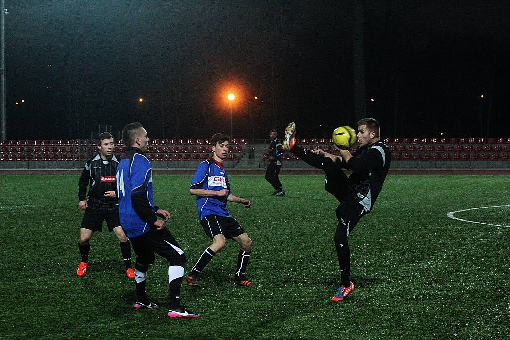 Sparing: Błękitni - Zryw 5:3