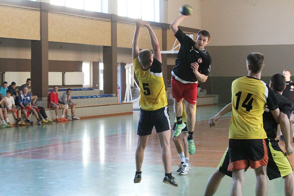 Henrykówka mistrzem Legnicy w szczypiorniaku
