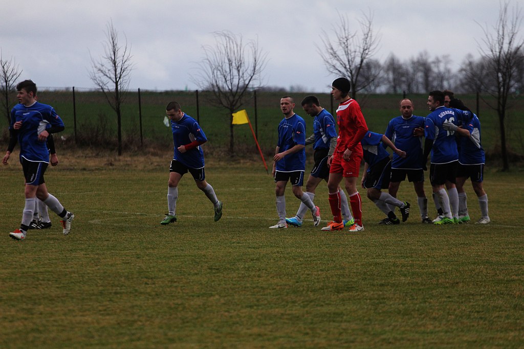 Klasa A: Dąb - Czarni 4:0