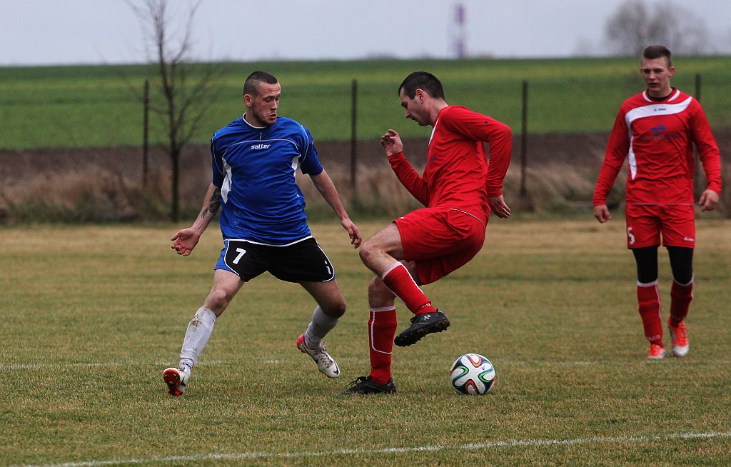 Klasa A: Dąb - Czarni 4:0