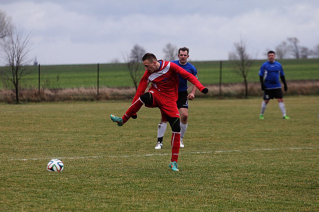 Klasa A: Dąb - Czarni 4:0