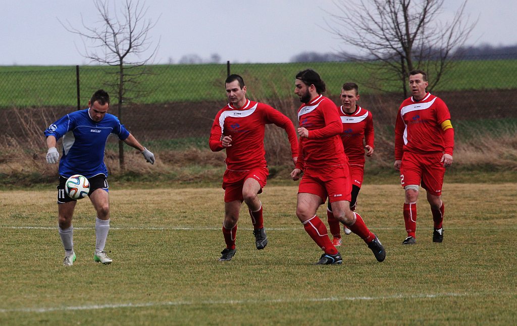 Klasa A: Dąb - Czarni 4:0