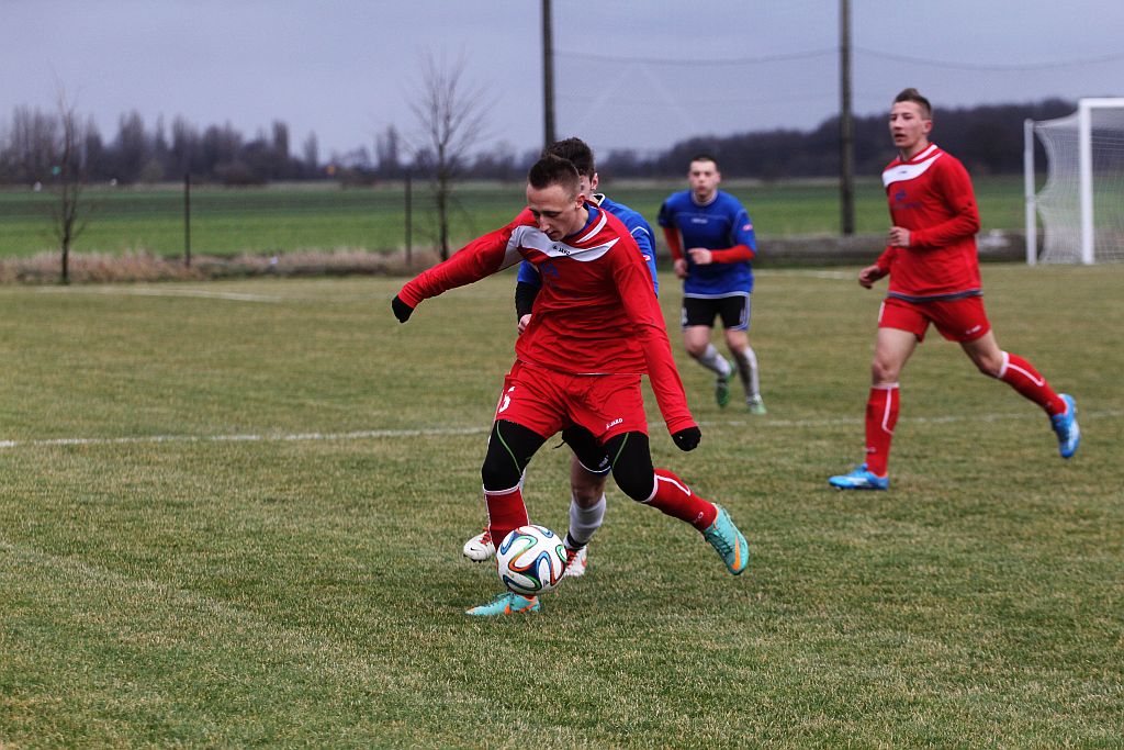 Klasa A: Dąb - Czarni 4:0