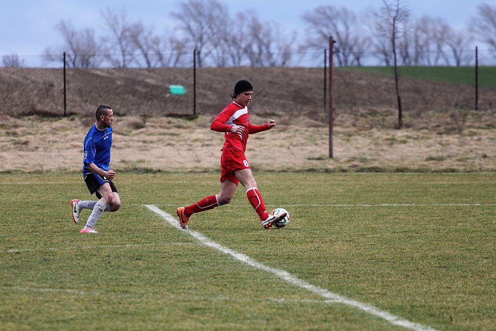 Klasa A: Dąb - Czarni 4:0