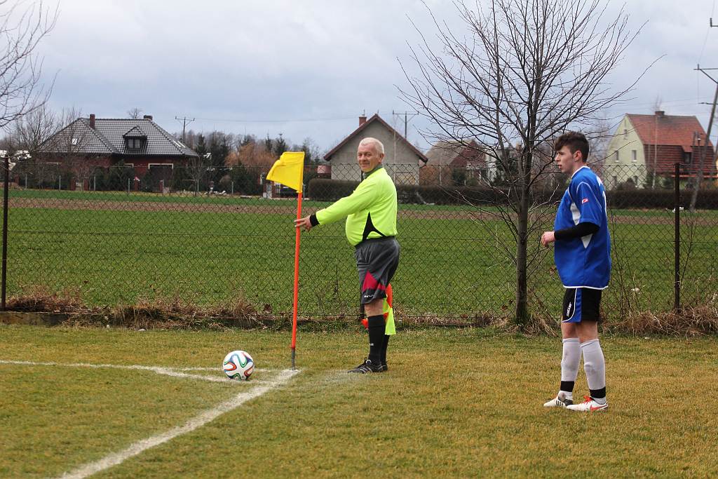 Klasa A: Dąb - Czarni 4:0