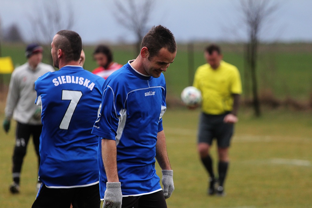 Klasa A: Dąb - Czarni 4:0