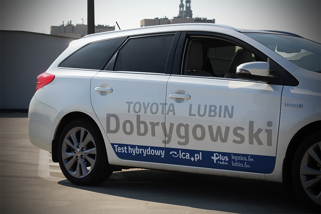 Auris raz jeszcze, ale na prąd
