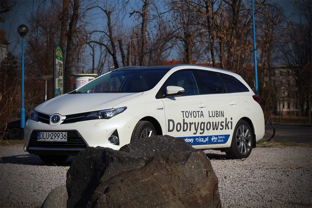 Auris raz jeszcze, ale na prąd