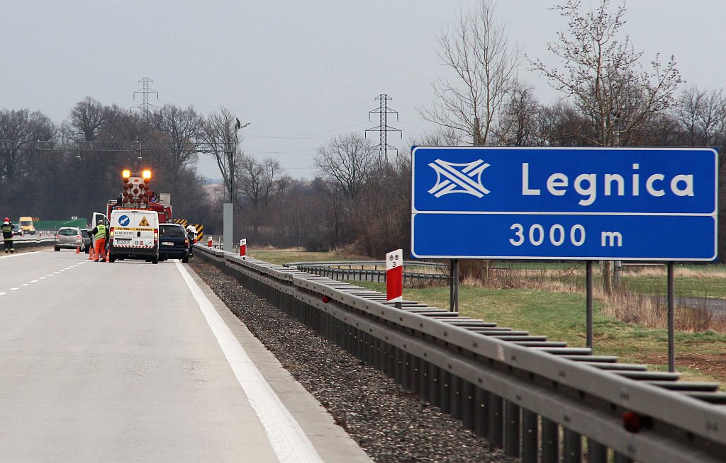 Wypadek na A4, utrudniony ruch w do Wrocławia