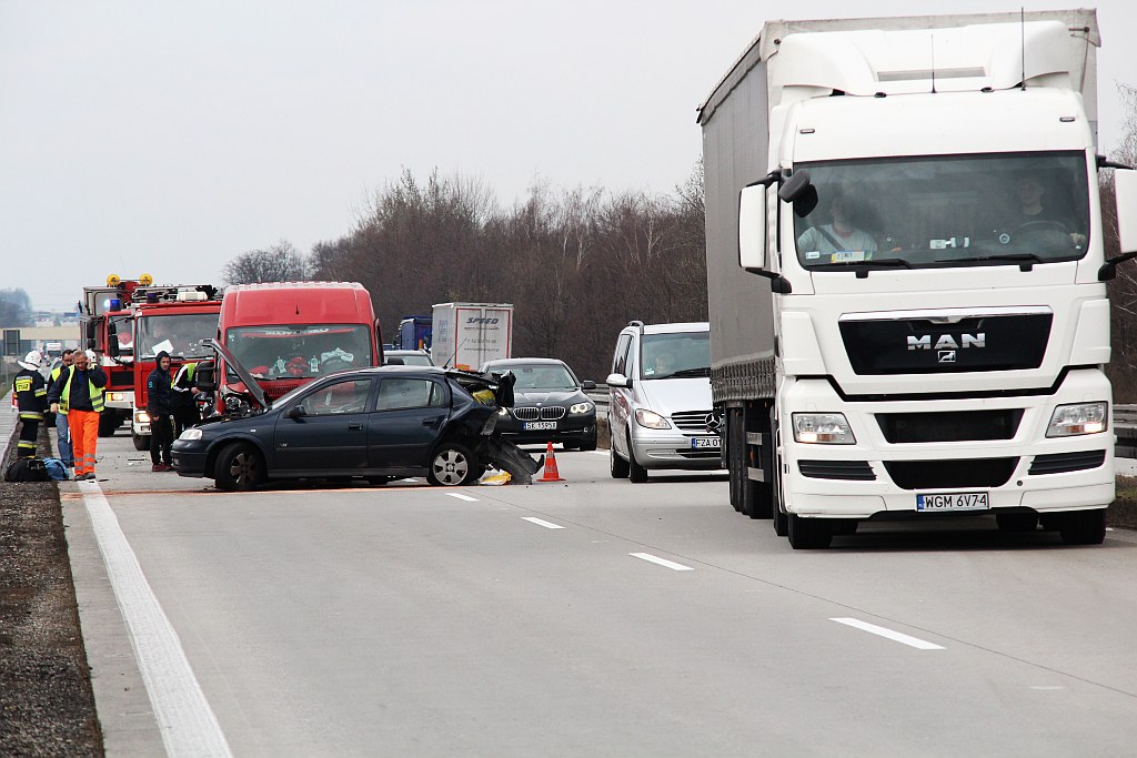 Wypadek na A4, utrudniony ruch w do Wrocławia