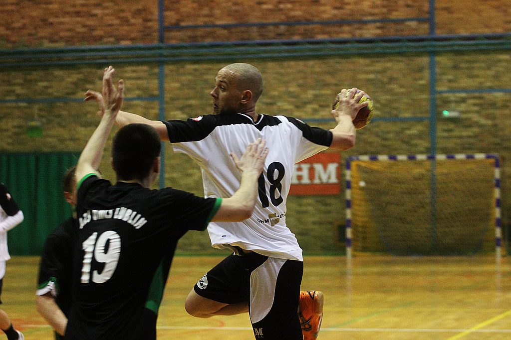 Siódemka zdeklasowała akademików. 17 goli Czuwarów!