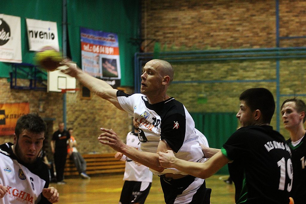 Siódemka zdeklasowała akademików. 17 goli Czuwarów!