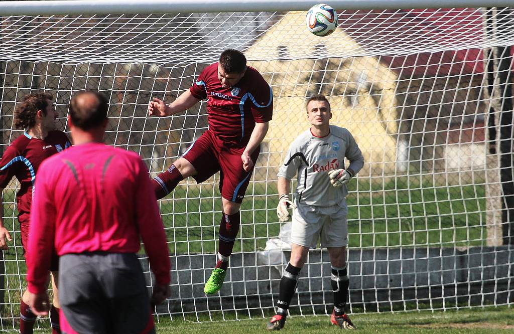 Klasa A: Dąb - Fenix 5:3