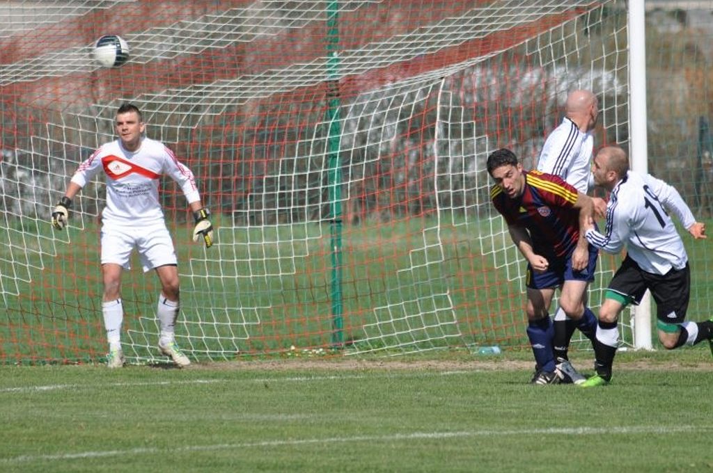 IV Liga: Orkan - Orla 2:2