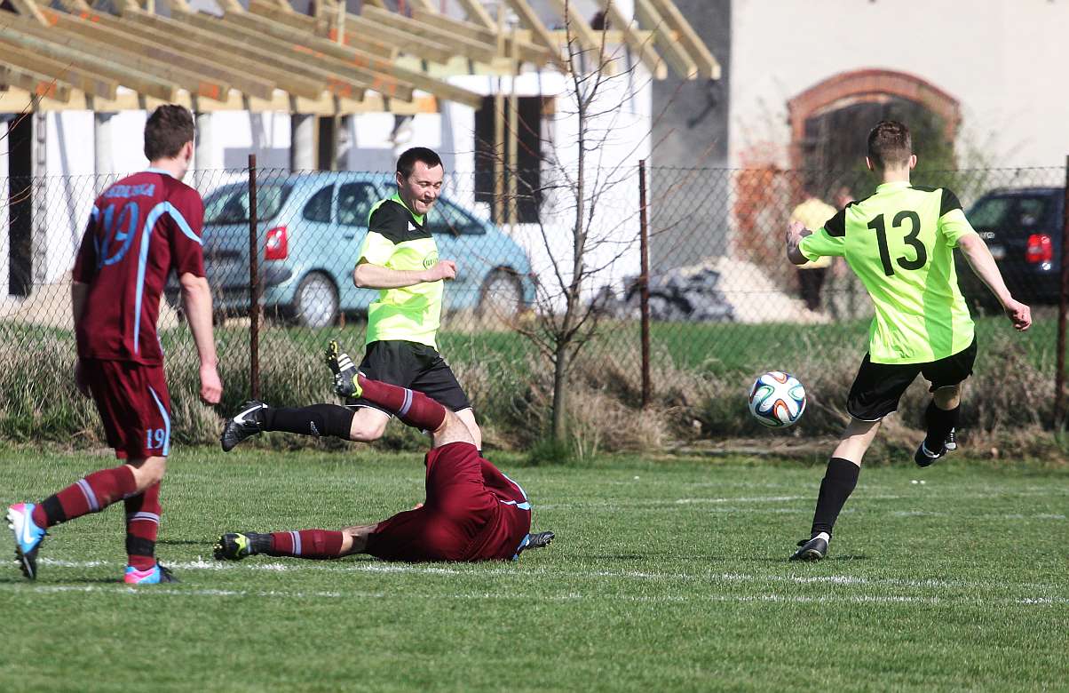 Klasa A: Dąb - Fenix 5:3