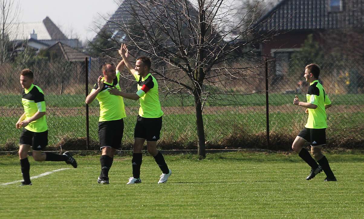Klasa A: Dąb - Fenix 5:3