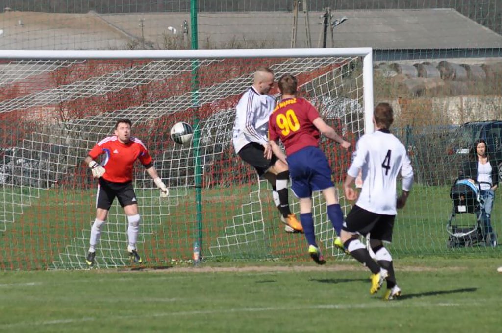 IV Liga: Orkan - Orla 2:2